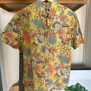 Reyn spooner Hawaiian shirt medium